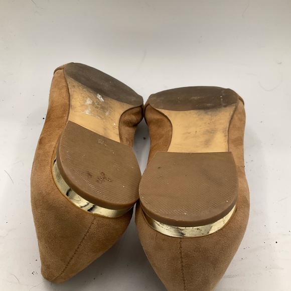 “ALFANI” Tan Coloured Suede Shoes with Studding and Gold Heels. - Picture 5 of 10